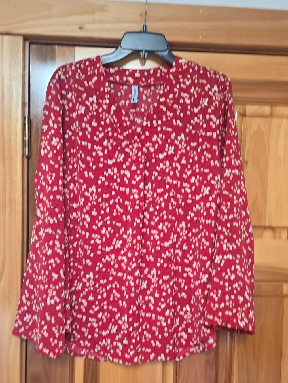 Women's Red Floral Long-Sleeve Blouse